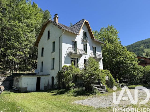 Vente Maison 7 pièces 200 m2 Abriès