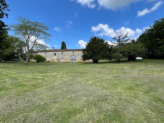 Vente Maison 7 pièces 200 m2 Baigneaux