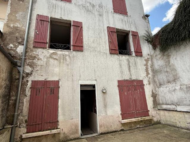 Vente Maison 7 pièces 200 m2 Bourbonne les Bains