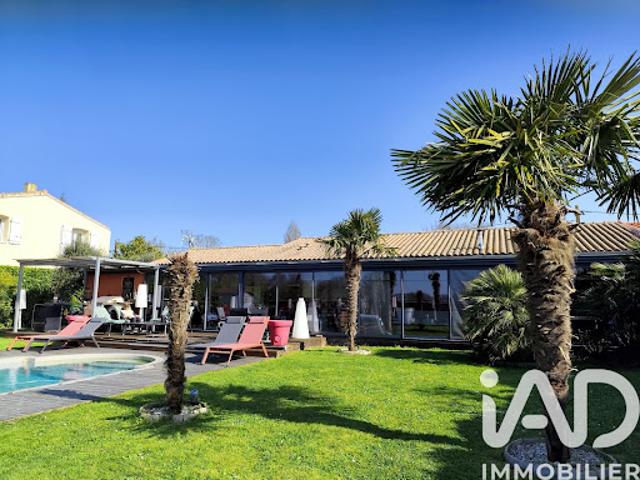 Vente Maison 7 pièces 200 m2 Bourgneuf