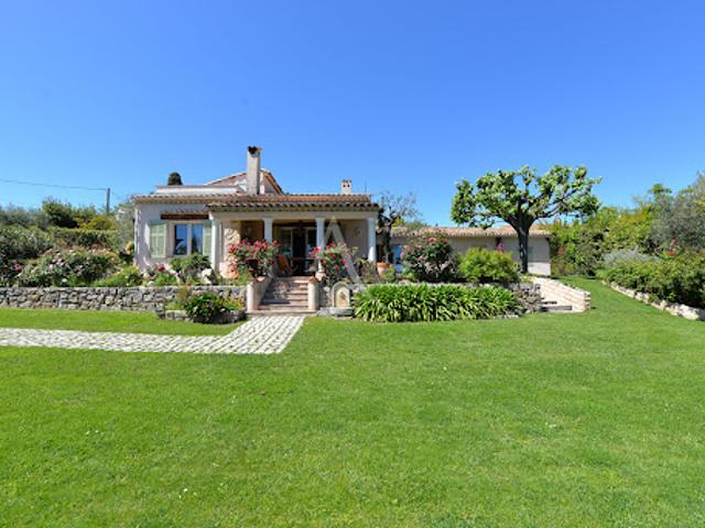Vente Maison 7 pièces 200 m2 Châteauneuf Grasse