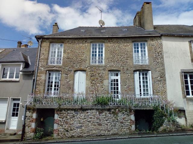 Vente Maison 7 pièces 200 m2 Courcité