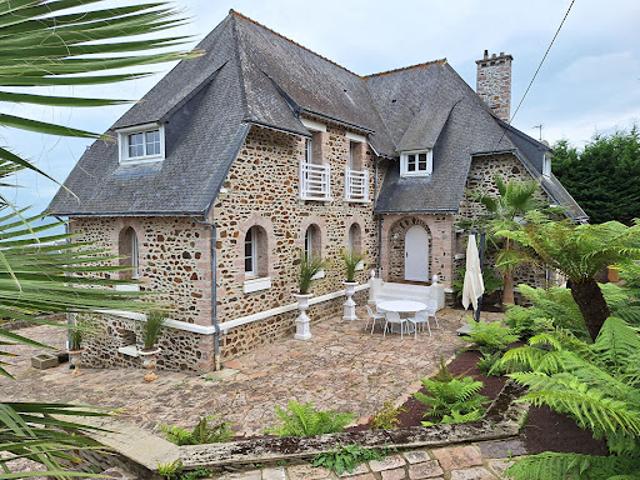 Vente Maison 7 pièces 200 m2 Les rosaires