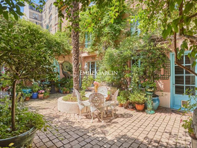 Vente Maison 7 pièces 200 m2 Paris 18ème