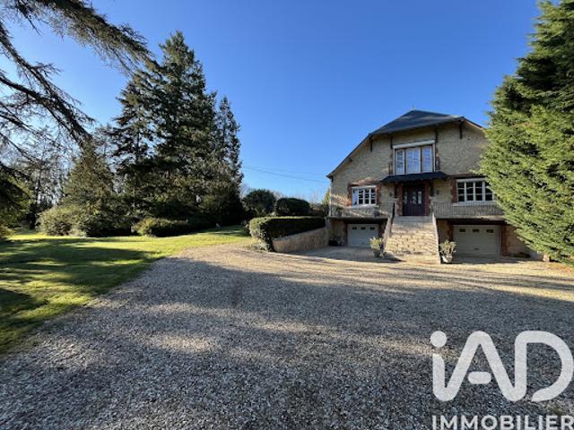 Vente Maison 7 pièces 200 m2 Ruffec