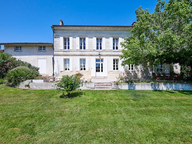 Vente Maison 7 pièces 200 m2 Saint Denis de Pile