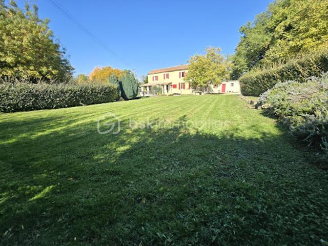 Vente Maison 7 pièces 200 m2 Saint Julien de Peyrolas