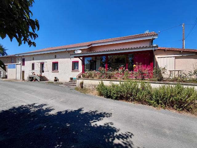 Vente Maison 7 pièces 200 m2 Saint Saud Lacoussière