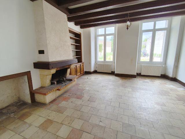 Vente Immeuble 7 pièces 200 m2 Saint Vincent du Lorouër