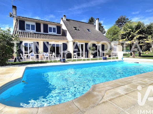 Vente Maison 7 pièces 201 m2 Lesigny