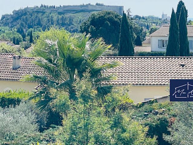 Vente Maison 7 pièces 201.75 m2 Villeneuve les avignon