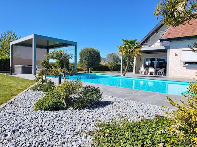 Vente Maison 7 pièces 202 m2 Dole