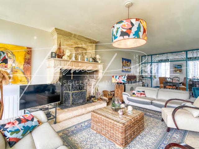 Vente Maison 7 pièces 203 m2 Rochefort
