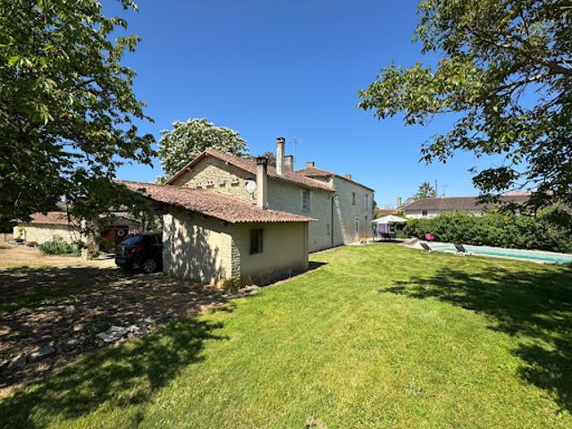 Vente Maison 7 pièces 203 m2 Vouzailles