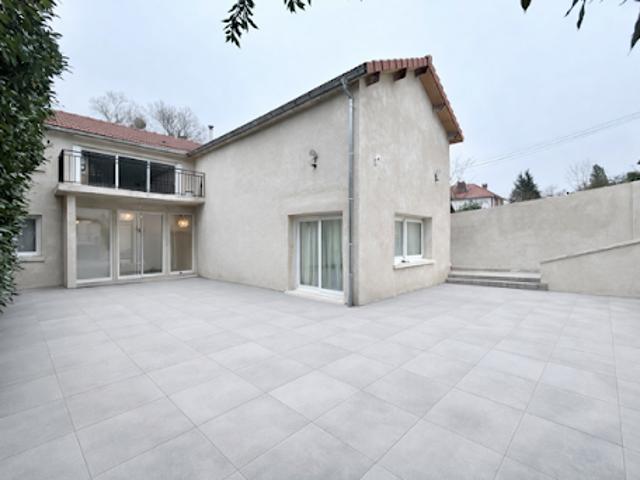 Vente Maison 7 pièces 214 m2 Breuillet