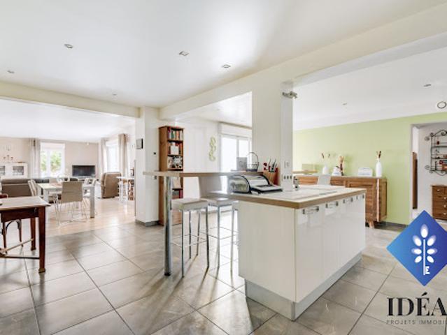 Vente Maison 7 pièces 214 m2 Drancy
