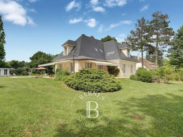 Vente Maison 7 pièces 214 m2 Saint Nom la Bretèche