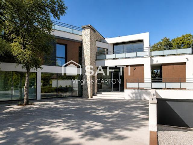 Vente Maison 7 pièces 215 m2 Beaulieu
