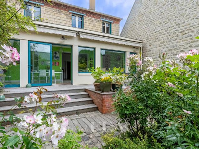 Vente Maison 7 pièces 216.18 m2 Saint Germain en Laye