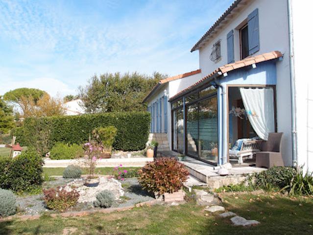 Vente Maison 7 pièces 218 m2 Port des Barques