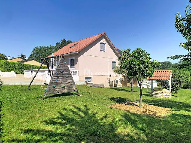 Vente Maison 7 pièces 218 m2 Saint Vulbas