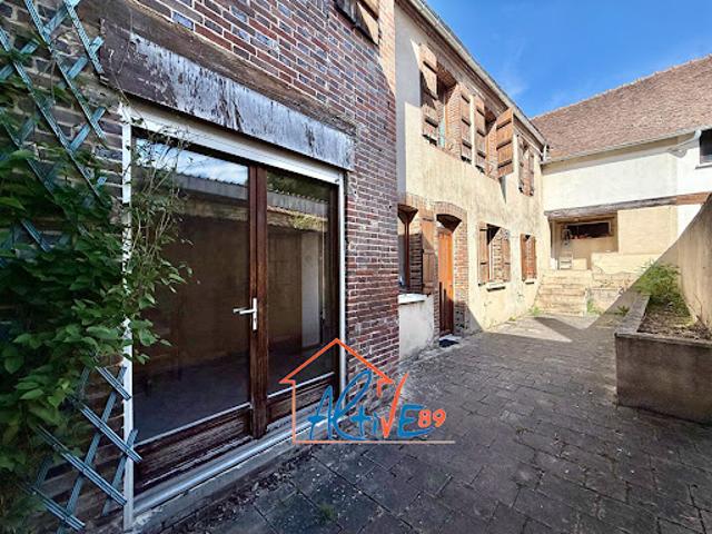 Vente Maison 7 pièces 218.5 m2 Aillant sur Tholon