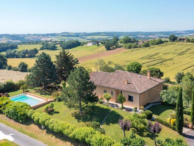 Vente Maison 7 pièces 219 m2 Castelnau Barbarens
