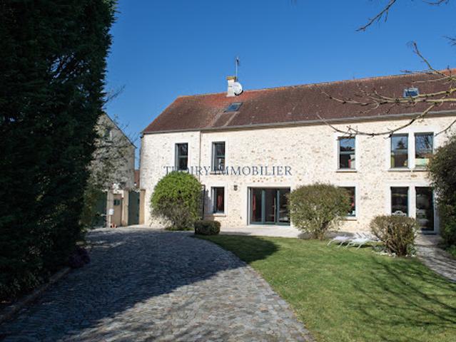 Vente Maison 7 pièces 210 m2 Villiers le Mahieu