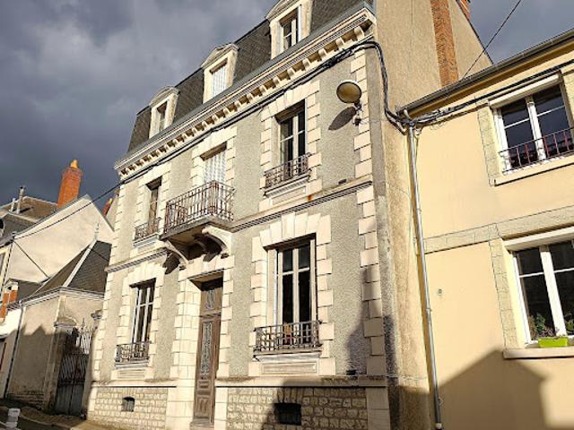 Vente Maison de ville 7 pièces 210 m2 Vierzon