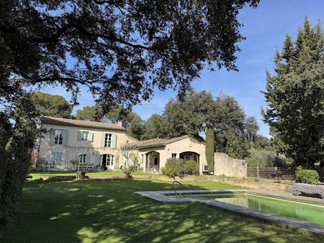 Vente Maison 7 pièces 210 m2 Villeneuve les avignon