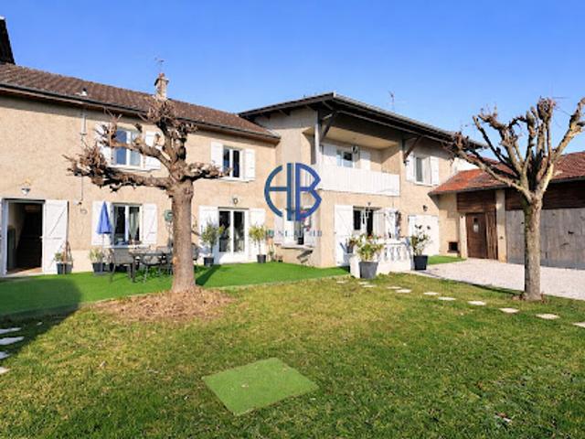 Vente Maison 7 pièces 211 m2 Colombe