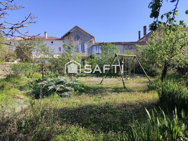 Vente Maison 7 pièces 211 m2 Gémozac