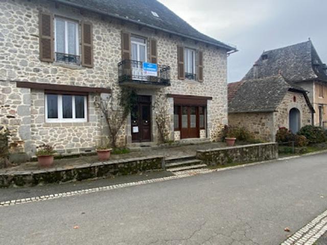 Vente Maison 7 pièces 211 m2 Junhac