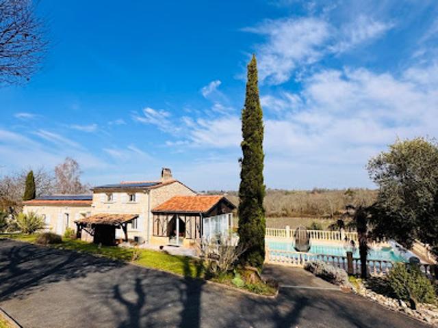 Vente Maison 7 pièces 211 m2 Villegouge