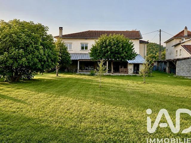 Vente Maison 7 pièces 212 m2 Manthes
