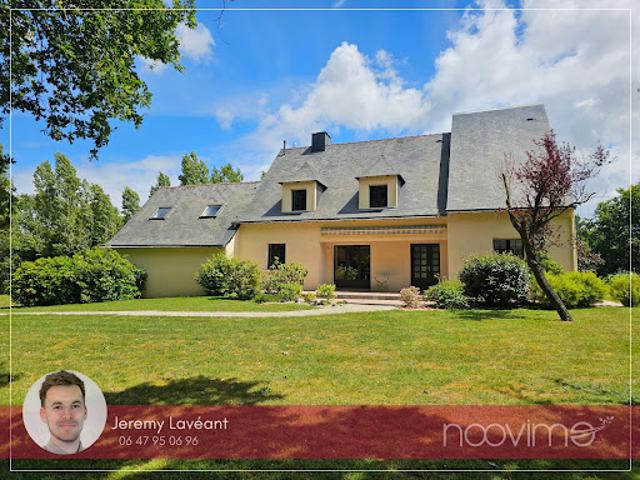 Vente Maison 7 pièces 212 m2 Grandchamps des Fontaines