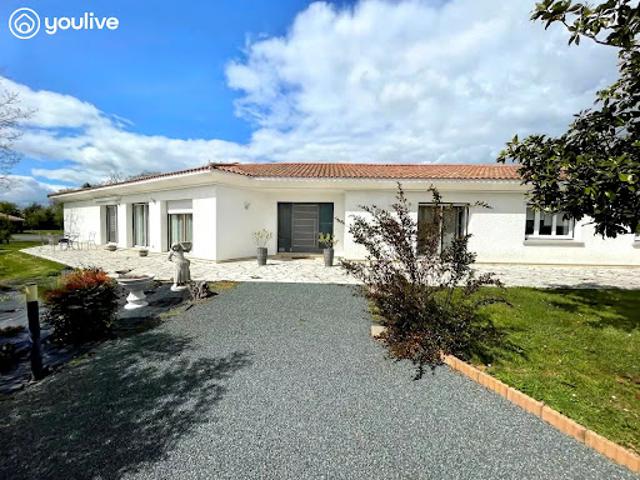 Vente Maison 7 pièces 212 m2 La Roche sur Yon