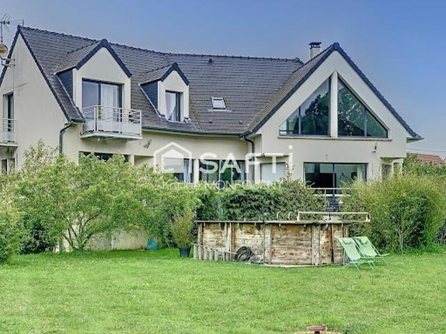 Vente Maison 7 pièces 212 m2 Saint Quentin