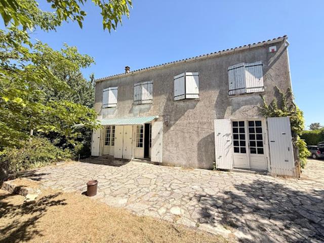 Vente Maison 7 pièces 213 m2 Surgères