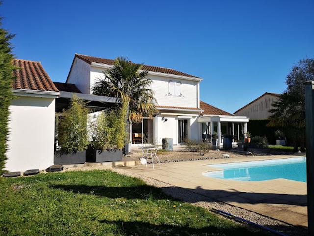 Vente Maison 7 pièces 224 m2 Bonneuil Matours