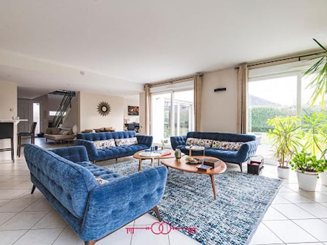 Vente Maison 7 pièces 224 m2 Gueux
