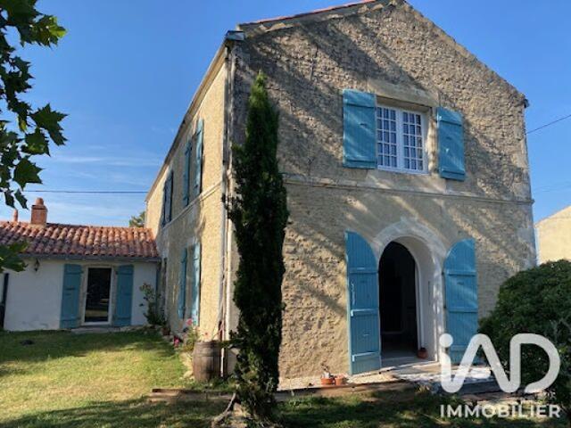 Vente Maison 7 pièces 224 m2 Puyravault