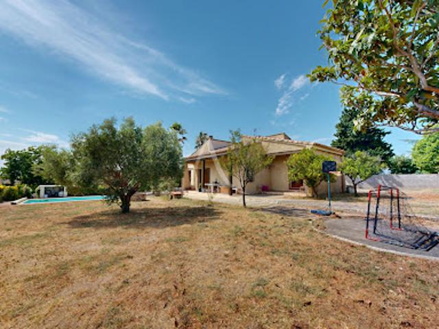 Vente Maison 7 pièces 224 m2 Vinassan