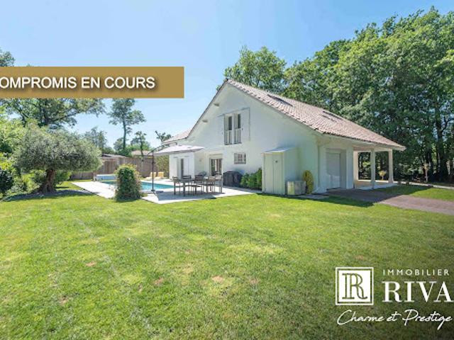 Vente Maison 7 pièces 225 m2 Fargues Saint Hilaire