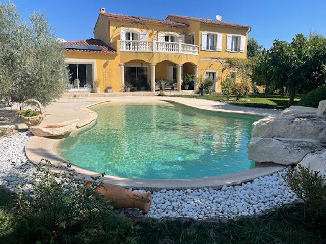 Vente Maison 7 pièces 225 m2 Le Thor