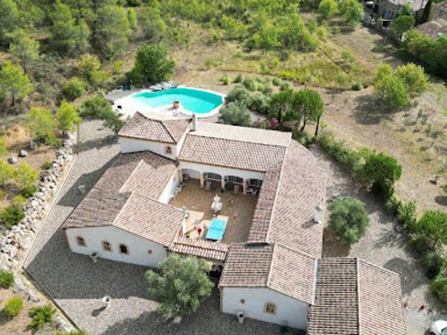 Vente Maison 7 pièces 225 m2 Saint Chinian