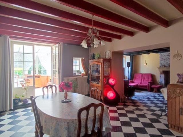 Vente Maison 7 pièces 225 m2 Saint Loup Lamairé