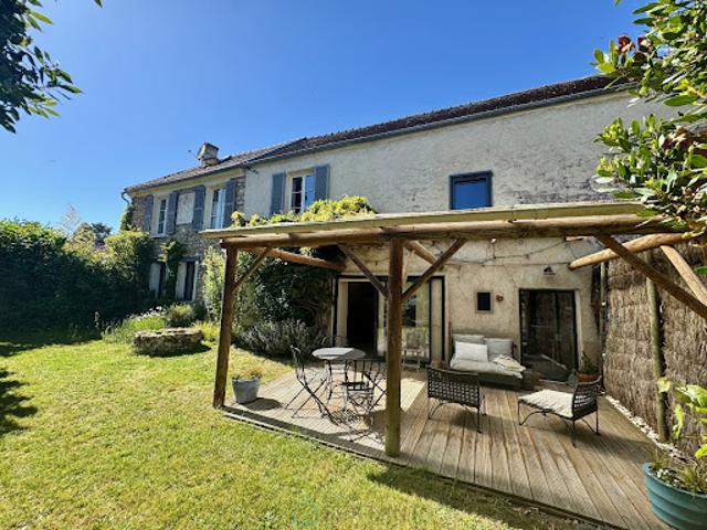 Vente Maison 7 pièces 225 m2 Septeuil