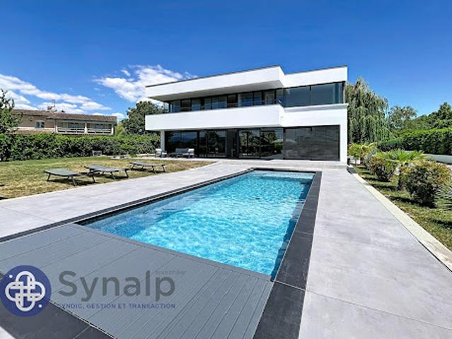 Vente Maison 7 pièces 226 m2 Messery