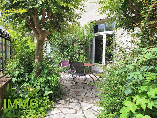 Vente Maison 7 pièces 226 m2 Sommières du Clain